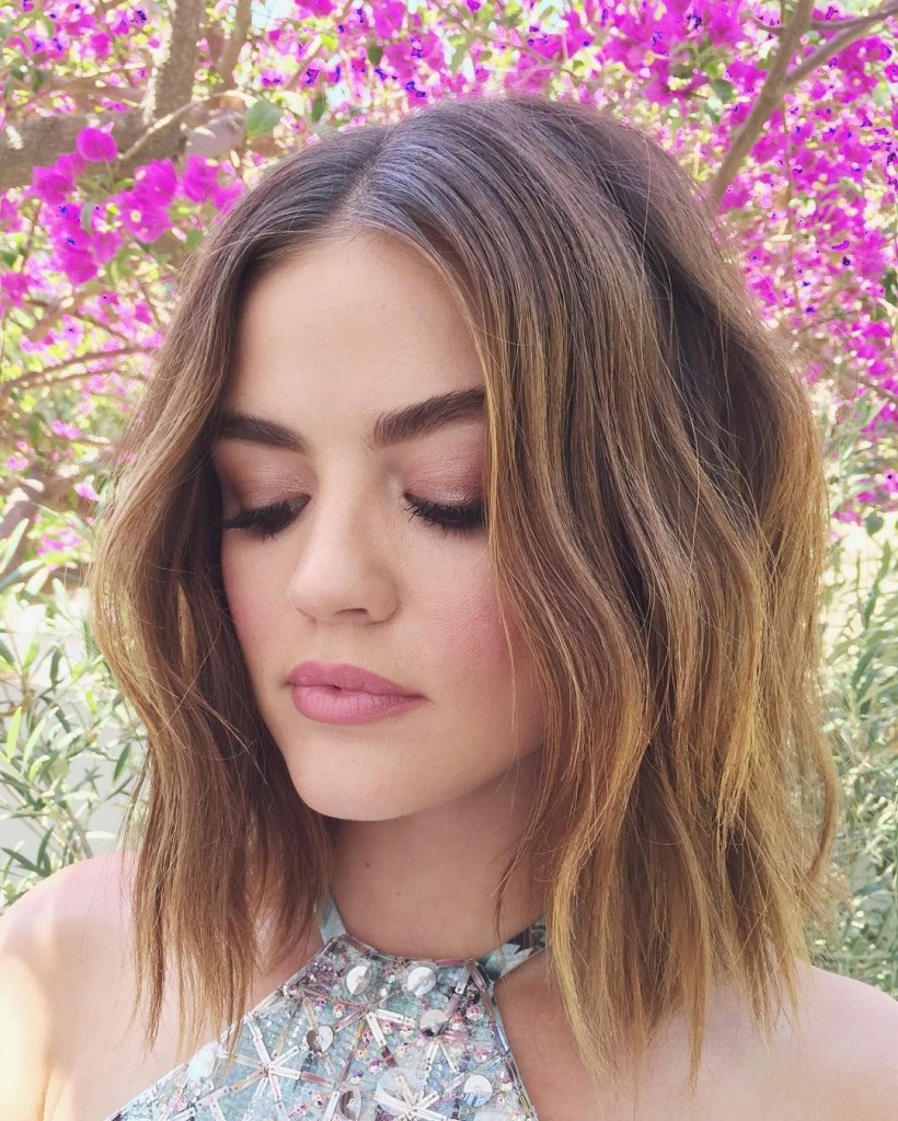 lucy hale, χτενίσματα