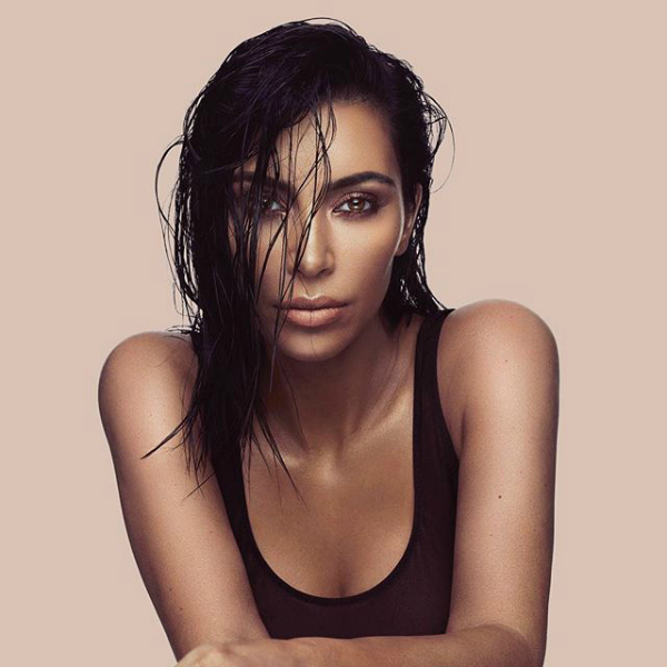 kim kardashian, Το genius trick της Kim Kardashian για να αφαιρέσετε τους λεκέδες makeup από τα ρούχα σας
