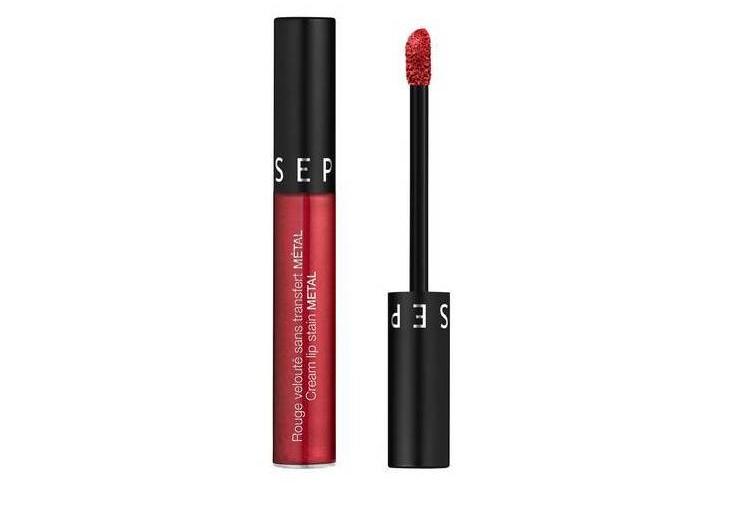 velvet-red-transfer-free-cream-lip-stain-matte-metallic-finish-lipstick, Η Ηλιάνα Παπαγεωργίου τόλμησε το απόλυτο lipstick trend της σεζόν