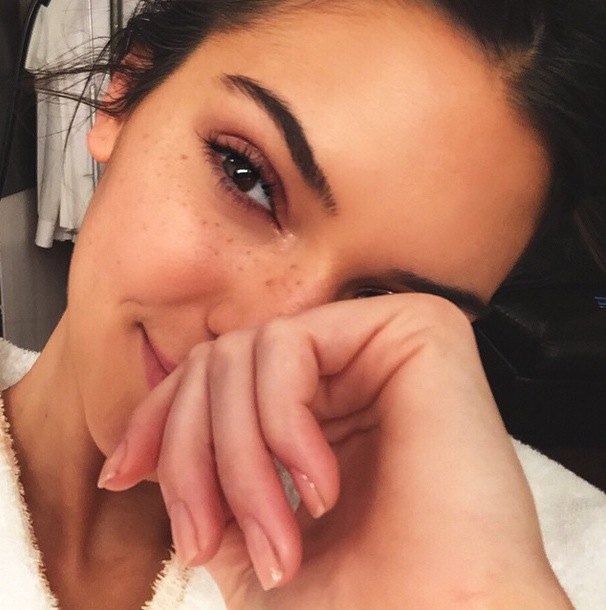 kendall jenner, bare skin, epidermida, επιδερμίδα 