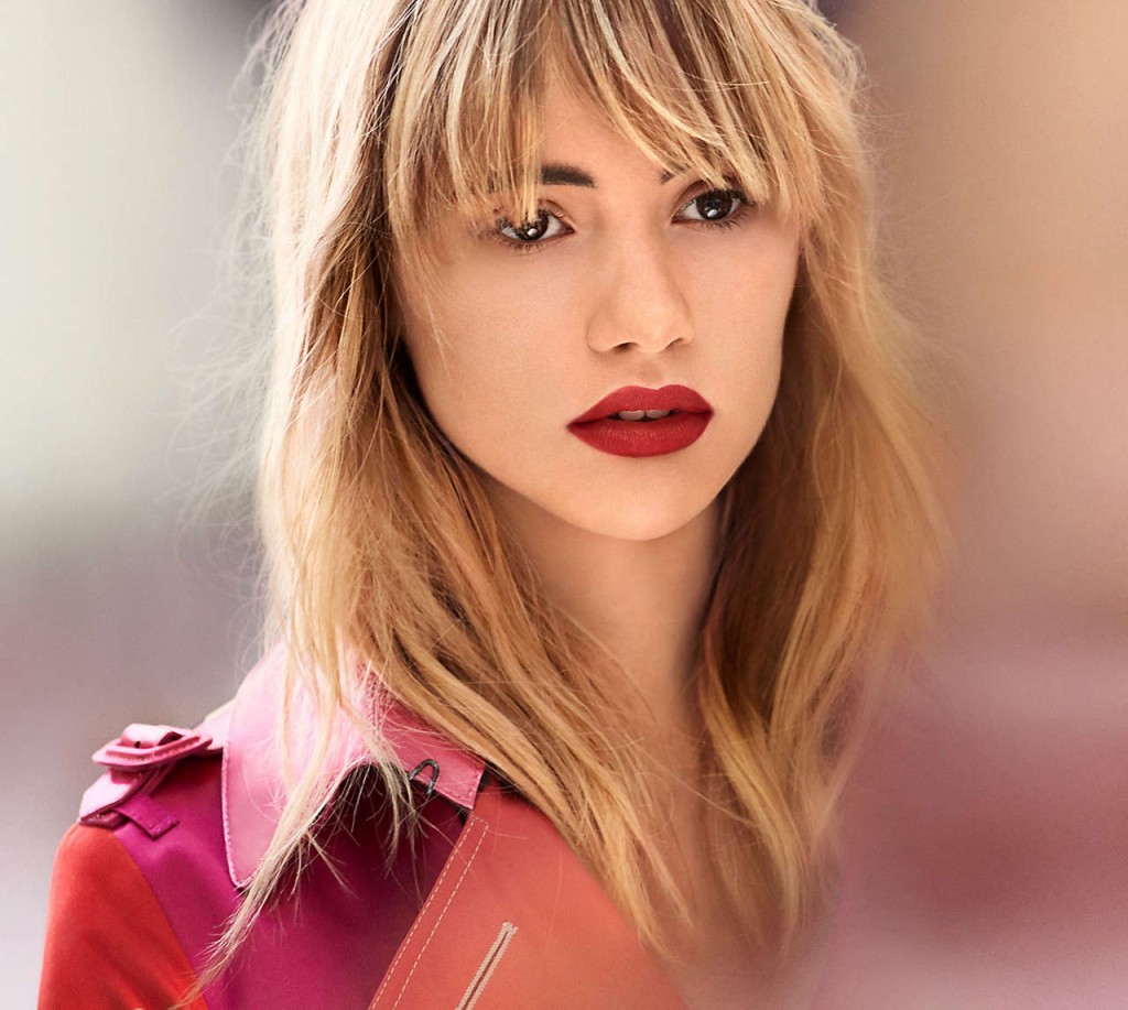 suki waterhouse burberry spring 2015 makeup